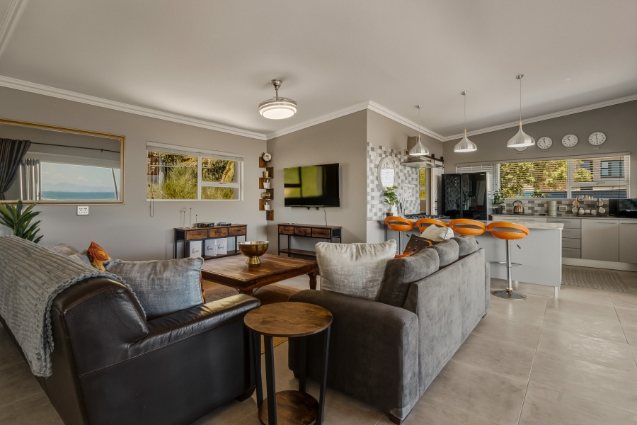 4 Bedroom Property for Sale in Gordon Heights Western Cape